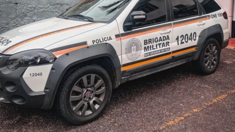 criminoso morto carro