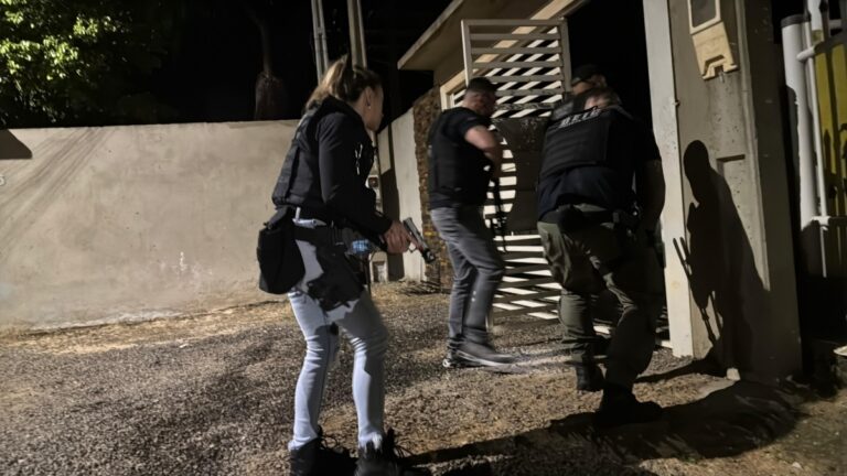 Criminosos que roubavam compras on-line são alvos de operação da polícia