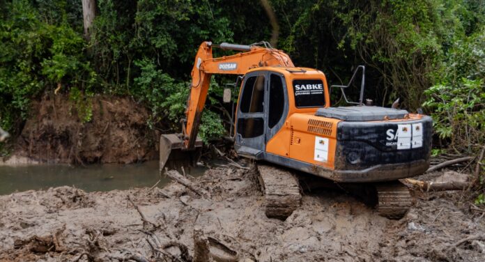 Prefeitura inicia obra de desassoreamento de arroio em Canoas