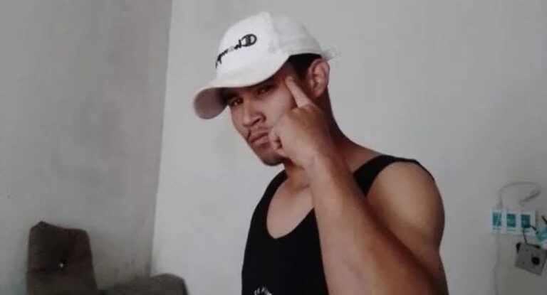 Jovem de 20 anos é morto a tiros