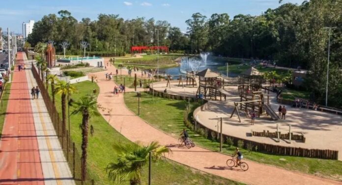 parque lotado em horario de verão