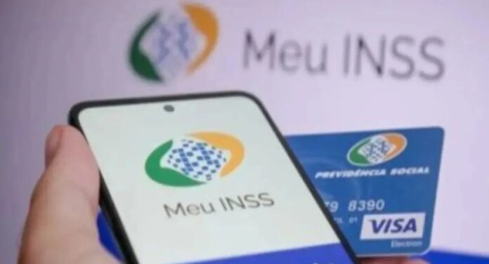 INSS antecipa parcela do 13º para beneficiários; Veja datas