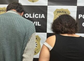 Mãe e padrasto são presos suspeitos de espancarem bebê de 1 ano até a morte