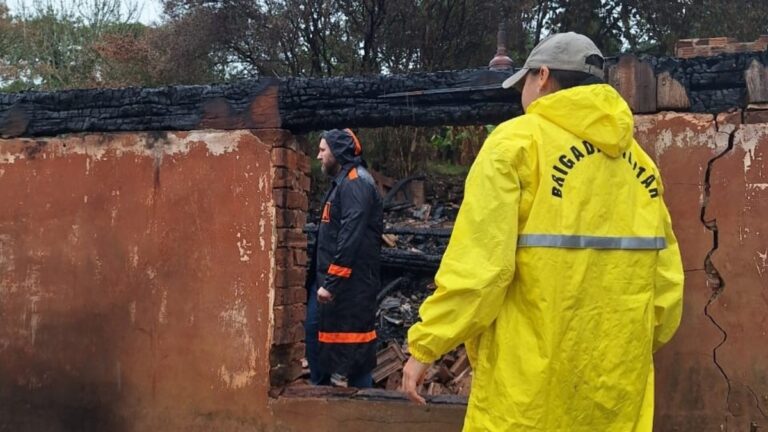 ossada carbonizada incêndio