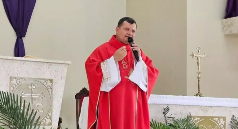 Famoso padre é encontrado após cair de telhado e ficar desaparecido