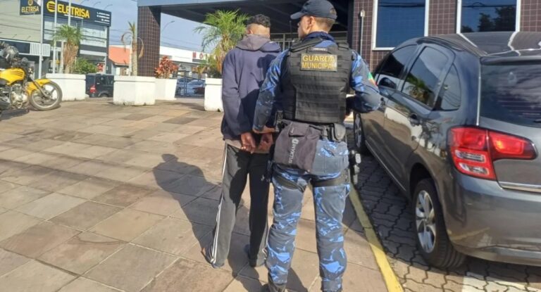 Canoas: traficante é preso ao lado de posto de saúde