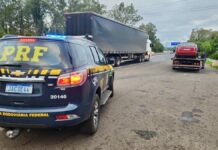 Motorista é preso fumando maconha e transportando criança sem cadeirinha na BR-386