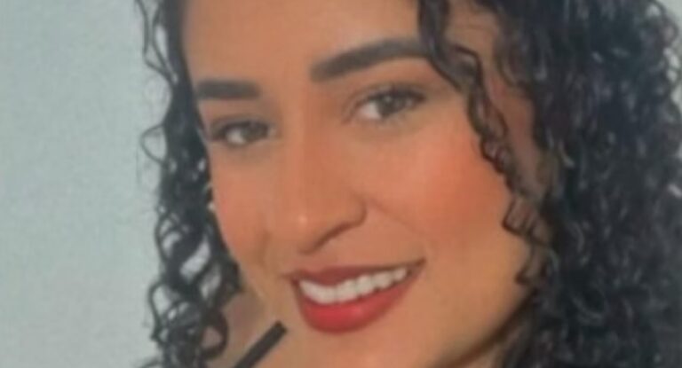 Mulher é morta a facadas pelo ex-namorado