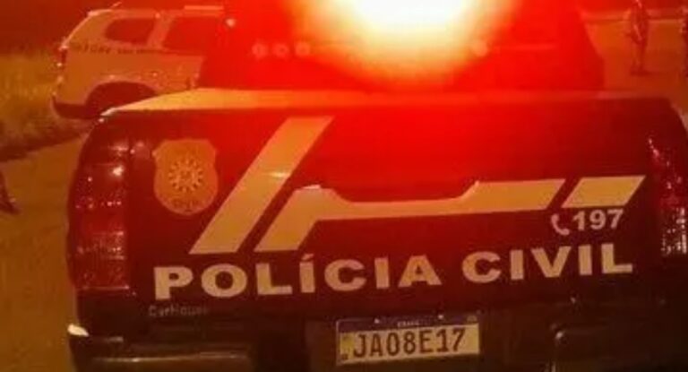 Homem é morto a tiros dentro de carro