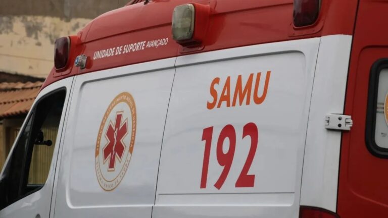 acidente BR-116 Canoas ambulância do SAMU