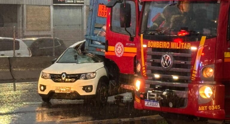 Canoas: caminhoneiro morre após colisão com carro na BR-116