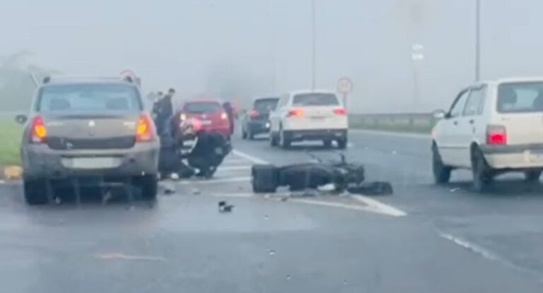 BR-386: Acidente entre carro e moto deixa ferido e trânsito congestionado em Nova Santa Rita