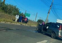 Canoas: acidente entre dois carros bloqueia avenida