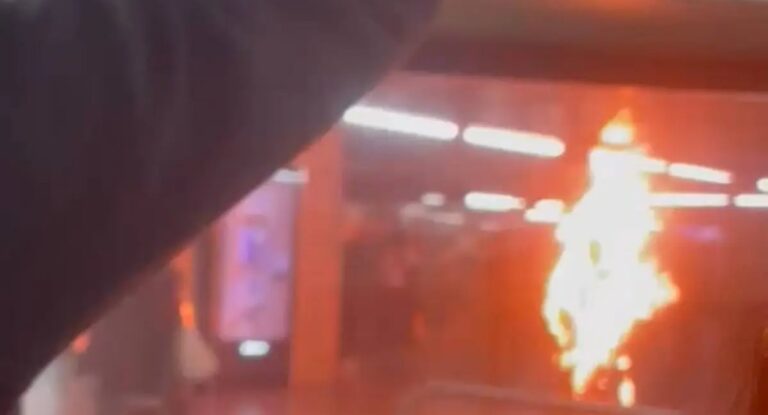 Morre homem que ateou fogo no próprio corpo em estação de trem