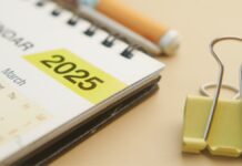 Imagem de um calendário; Veja se julho de 2025 tem feriado