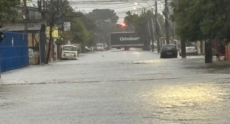 Devido a chuva forte, UPA é fechada em Canoas
