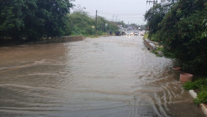 chuva Canoas