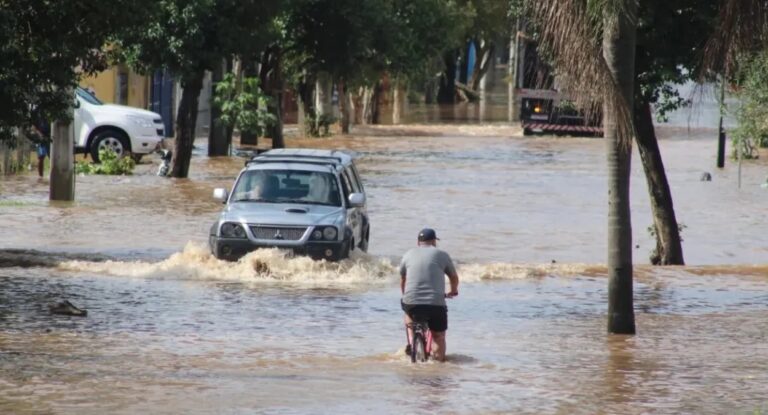 Como a chuva no interior do RS alaga Canoas e Porto Alegre?