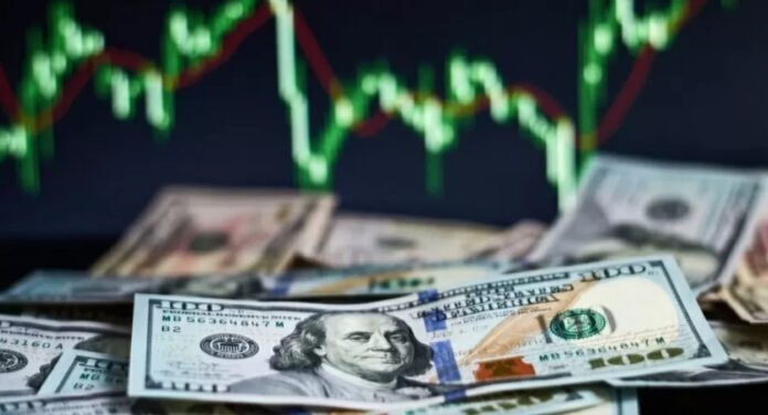 Por que quase toda compra internacional é feita em dólar?