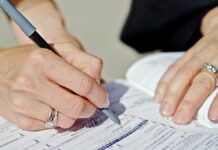Contrato de namoro: entenda para que serve, quando fazer e o que diz a lei