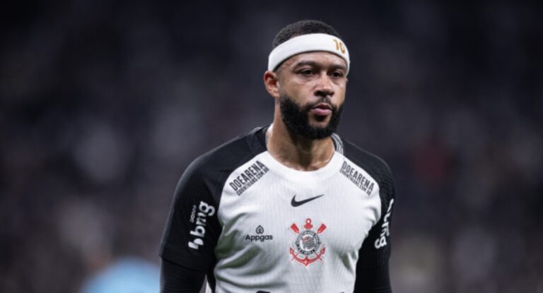 Memphis Depay vai sair do Corinthians?