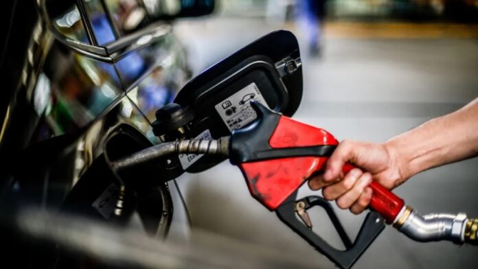 dia da liberdade de impostos gasolina barata