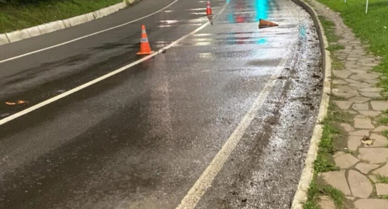 Gelo na BR-116 causa acidentes e bloqueia faixa