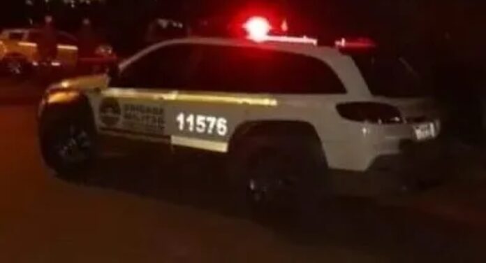 Homem é morto a facadas durante briga