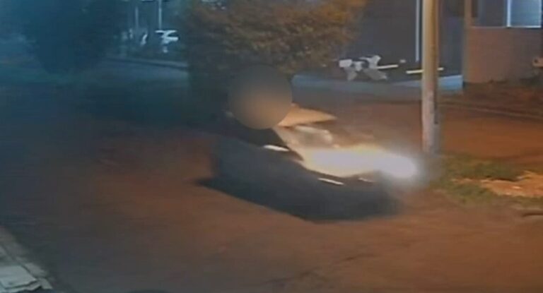 Mulher é atropelada e corpo fica pendurado em Santo Ângelo