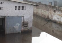 Imagem mostra empresa alagada no bairro Niterói após elevação no nível do Rio Gravataí, em Canoas