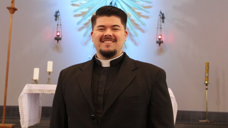 na foto, pedro kaufmann que será ordenado padre em Canoas