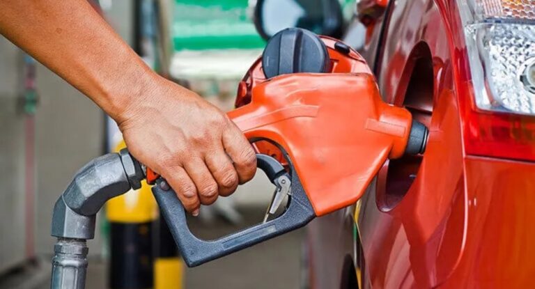 Petrobras anuncia redução no preço da gasolina