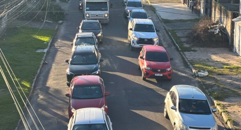 Canoas: obras causam congestionamento no trânsito em avenida