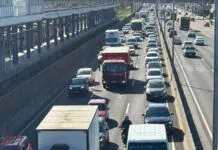 Motociclista fica ferido após acidente na BR-116 em Canoas