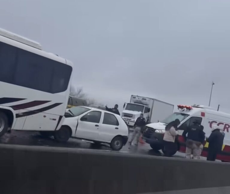 Acidente causa bloqueio na BR-448 em Canoas