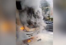 Ônibus pega fogo em Porto Alegre