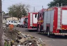 Na foto, a ocorrência do homem que morreu em obras em Canoas