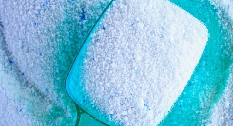 Saiba qual é a famosa marca de sabão em pó multada por propaganda enganosa