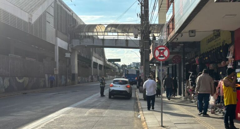 na foto, trânsito em Canoas