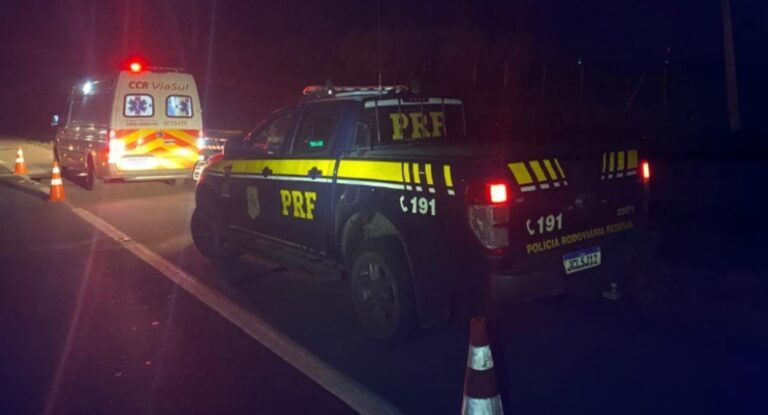 Na foto, mostra a ocorrência do jovem que morreu em acidente na BR-386