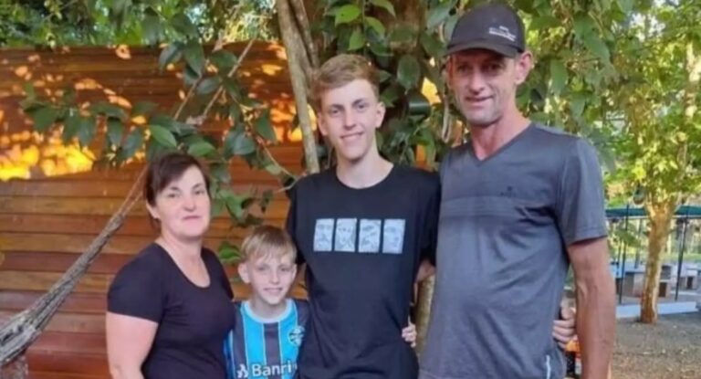 Família morre em acidente na BR-392