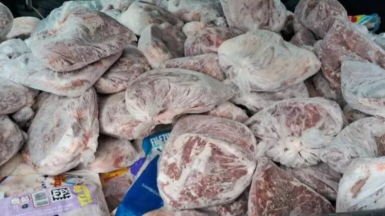 Na foto, os alimentos improprios no RS