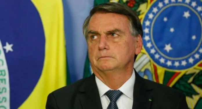 foto mostra o ex-presidente Jair Bolsonaro