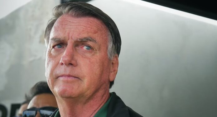 Foto mostra o ex-presidente Jair Bolsonaro