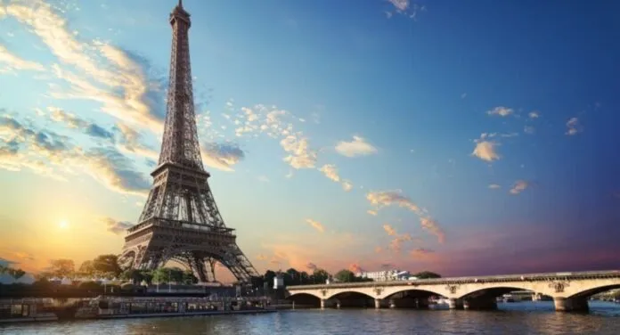 Paris, Capital da França