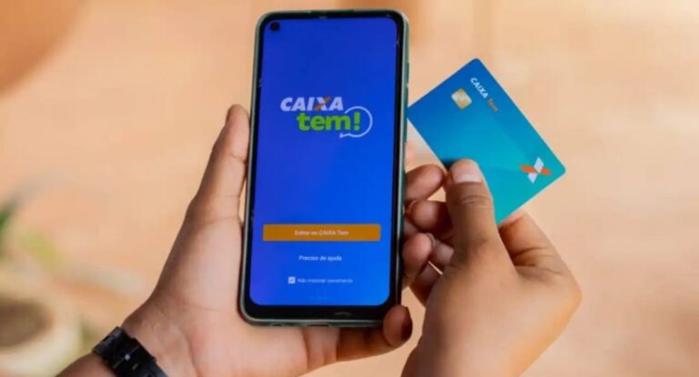 Foto mostra aplicativo do Caixa Tem e um cartão caixa