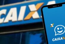 foto mostra celular com aplicativo do caixa tem