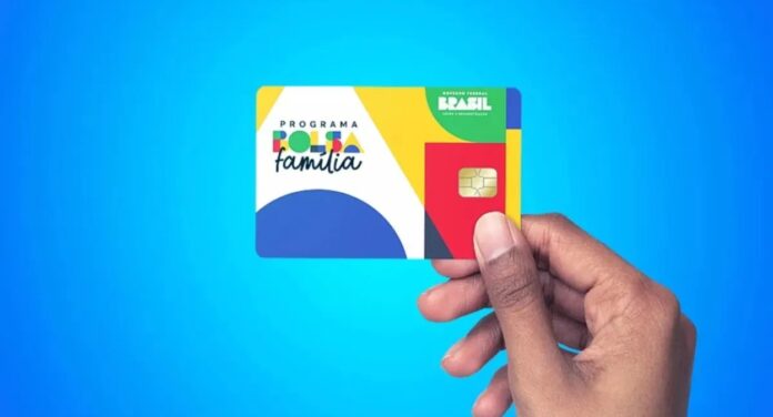 Foto do cartão do bolsa família que segue um calendário de pagamentos; Julho de 2025 já foi definido