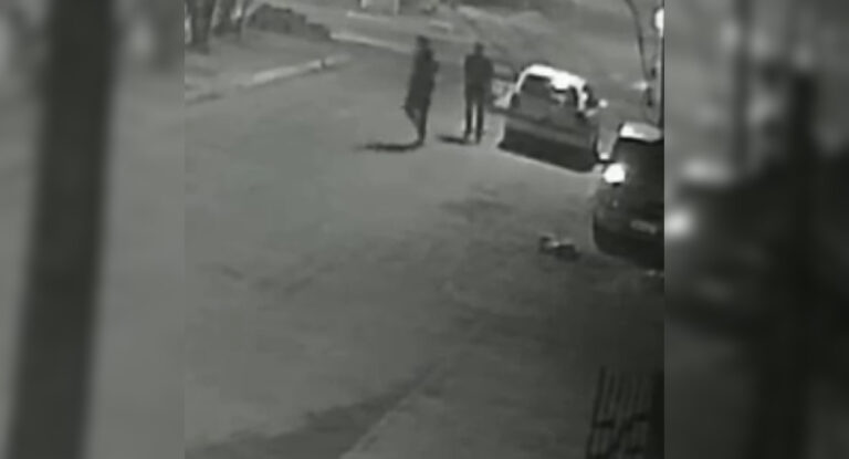 na foto, câmera flagra homicídio em Canoas