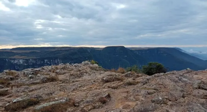 Saiba como está o resgate da criança que caiu no Cânion Fortaleza